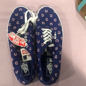 CHICAGO CUBS MENS VANS SIZE 12 NEW WITH TAGS WRITING ON BOTTOM NO BOX